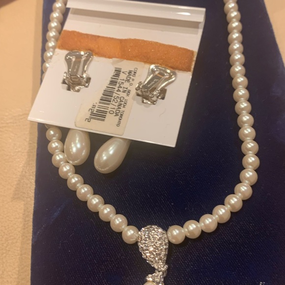 GORGEOUS VINTAGE VENDOME/CORO SET - Picture 6 of 10